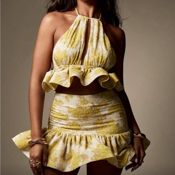 Yellow Ruffled Women Set - Picture 5 of 6